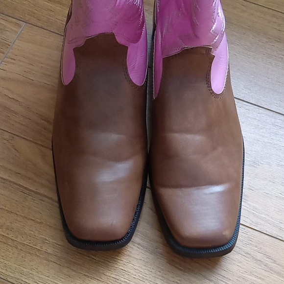 ⭐️Host Pick ⭐️SmartFit | Pink / Brown Faux Leather Cowboy Boots - Picture 5 of 10